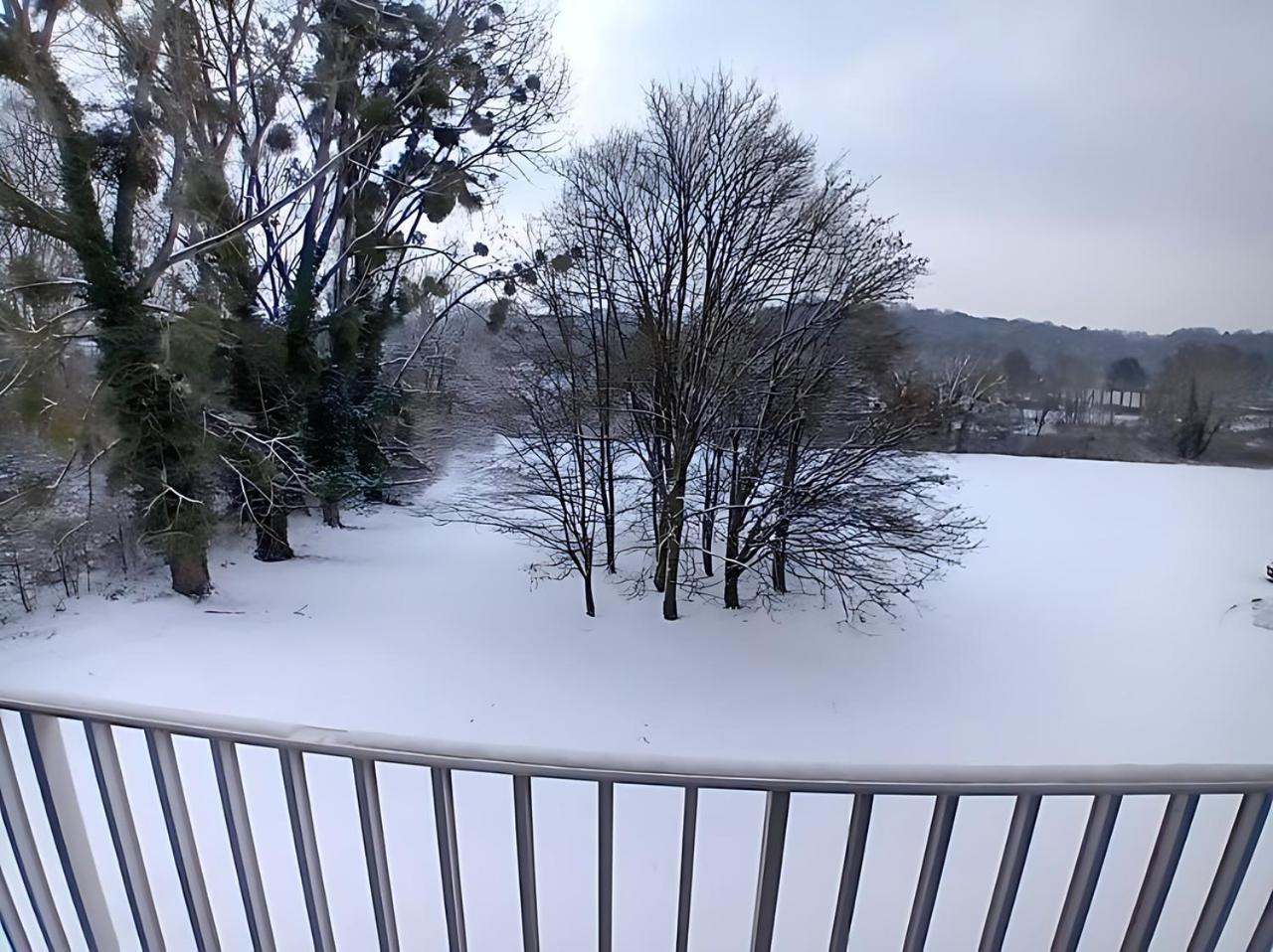 Vue Du Doubs T4 Cosy Tres Bien Situe Apartamento Audincourt Exterior foto